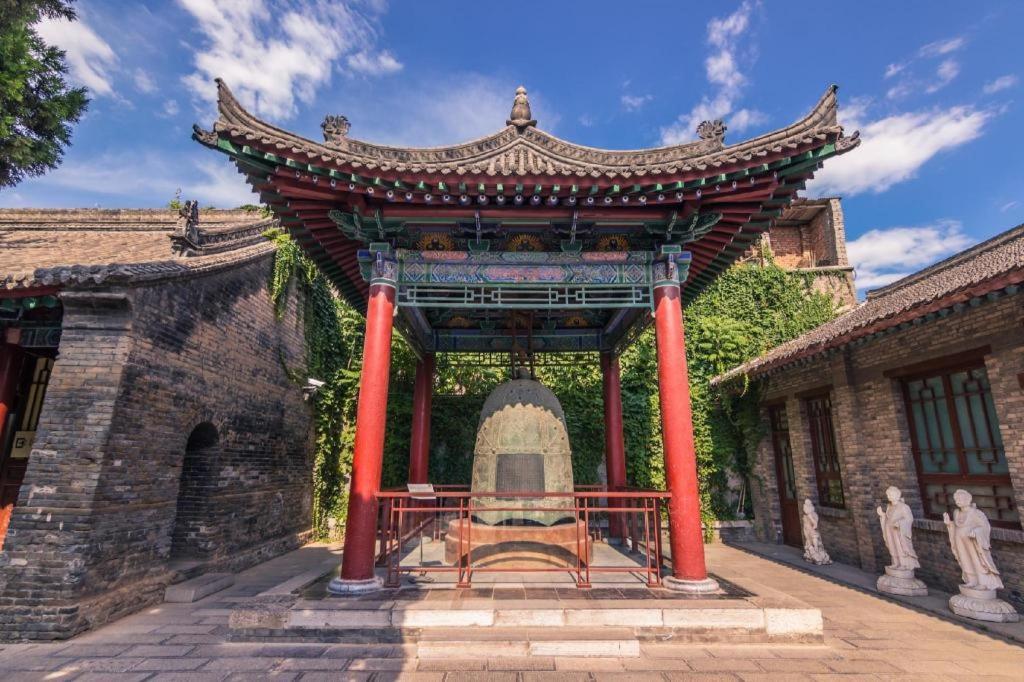 Xian Empress Hotel Exterior photo